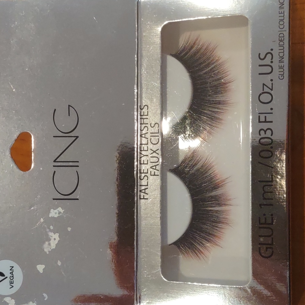 false eyelash